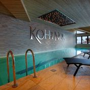 Koh-i-Nor pool